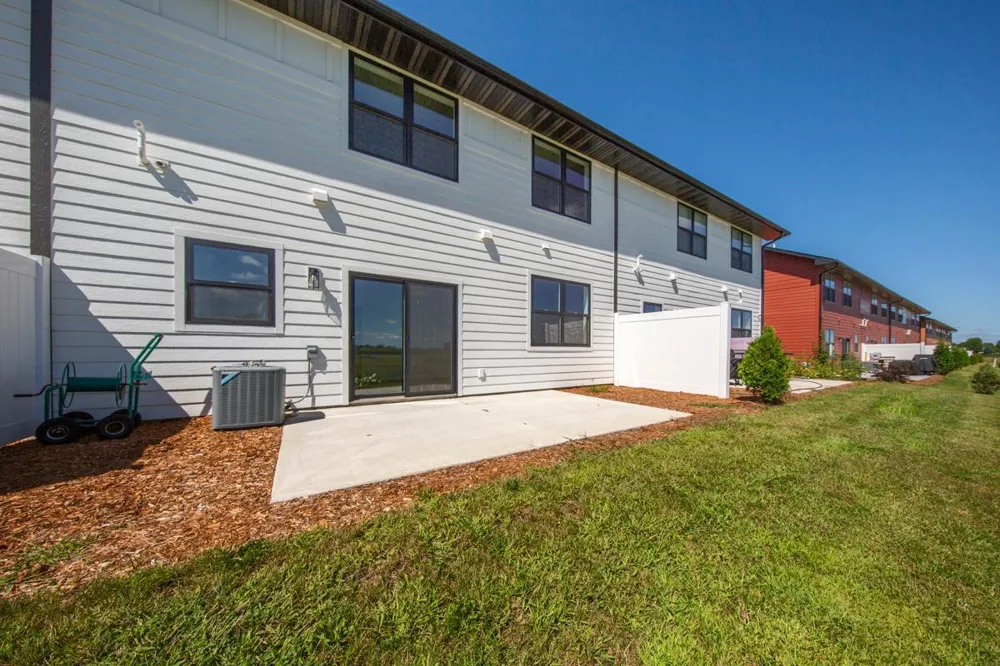819 Viburnum Street Belle Plaine, MN 56011