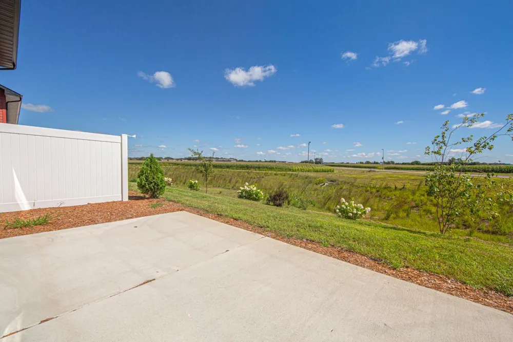 819 Viburnum Street Belle Plaine, MN 56011