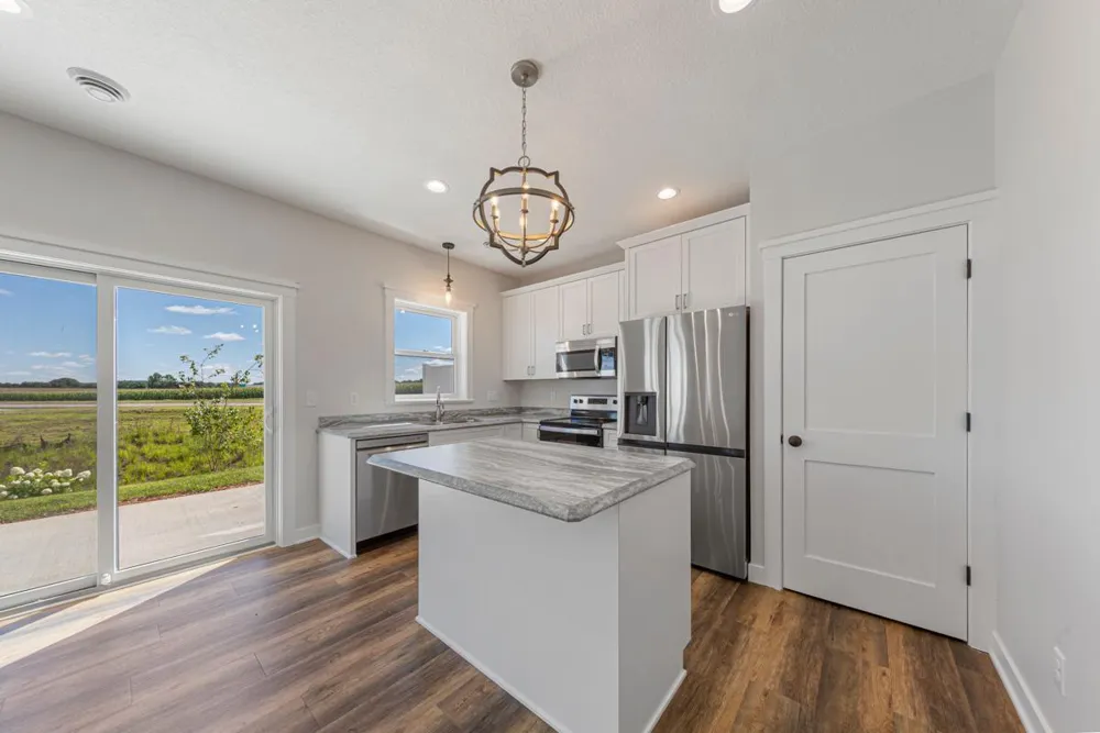 819 Viburnum Street Belle Plaine, MN 56011