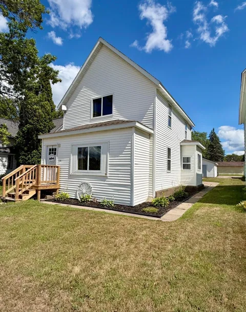 508 4th Street NE