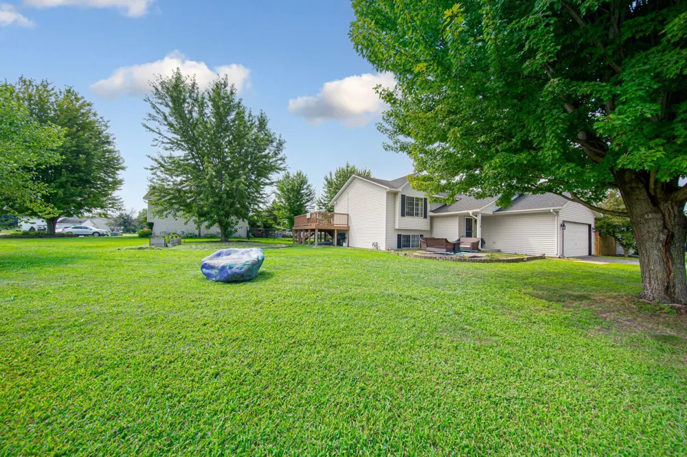 729 Heritage Lane Belle Plaine, MN 56011