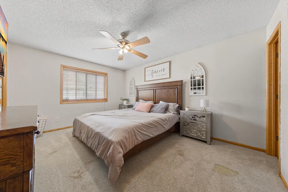 729 Heritage Lane Belle Plaine, MN 56011