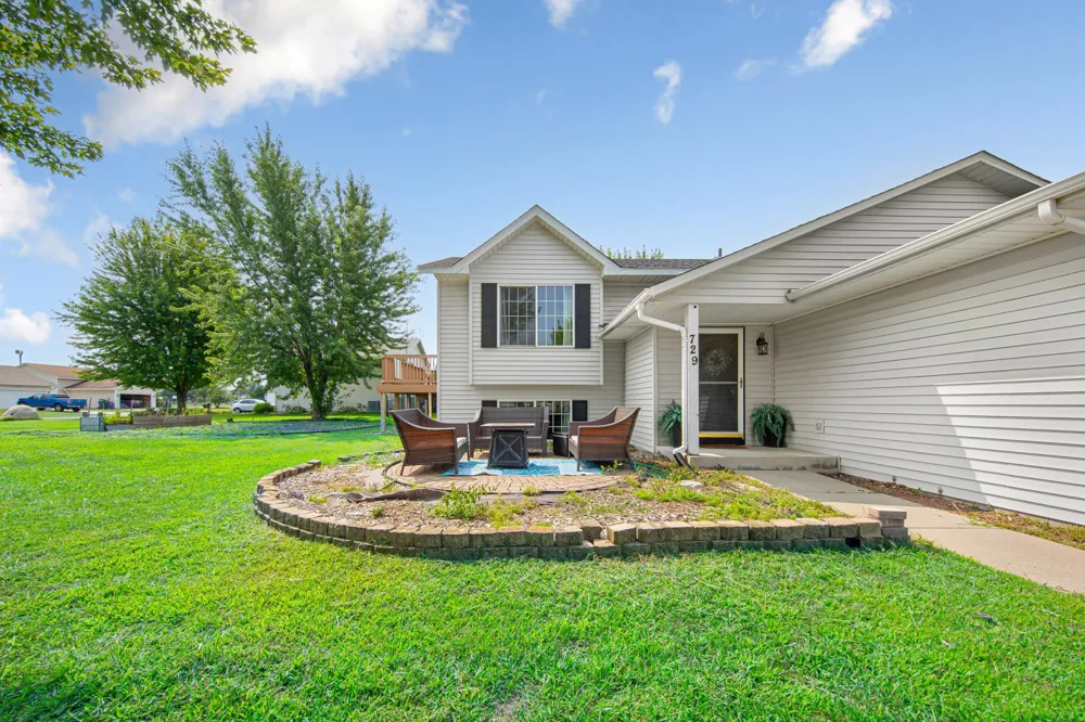 729 Heritage Lane Belle Plaine, MN 56011