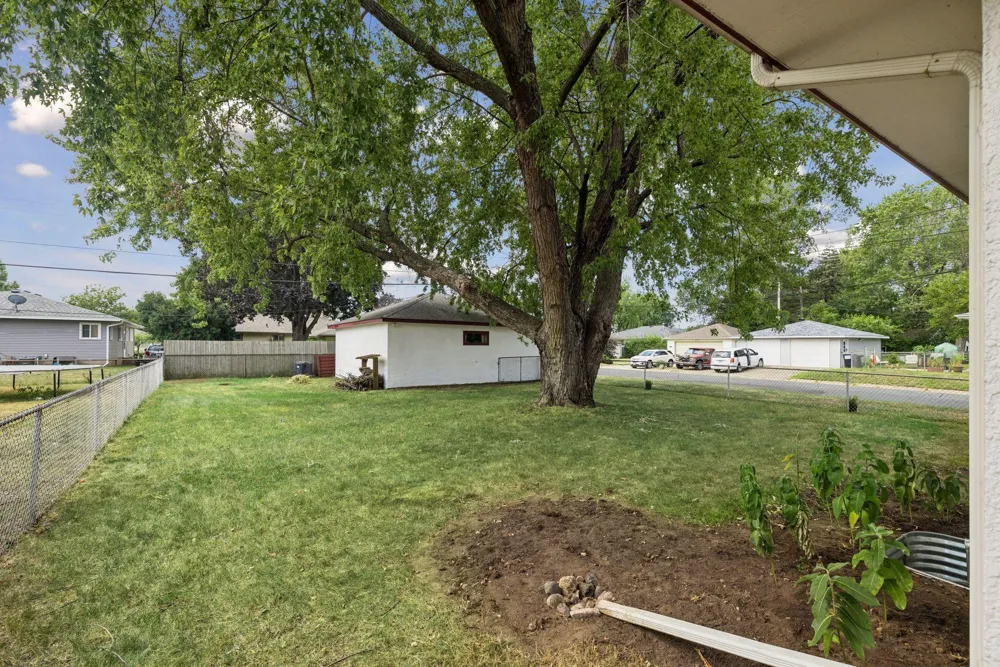 157 Poplar Street W South Saint Paul, MN 55075
