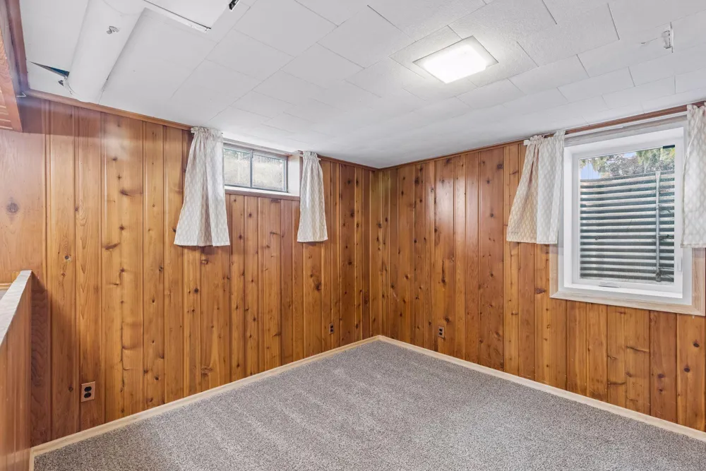 157 Poplar Street W South Saint Paul, MN 55075