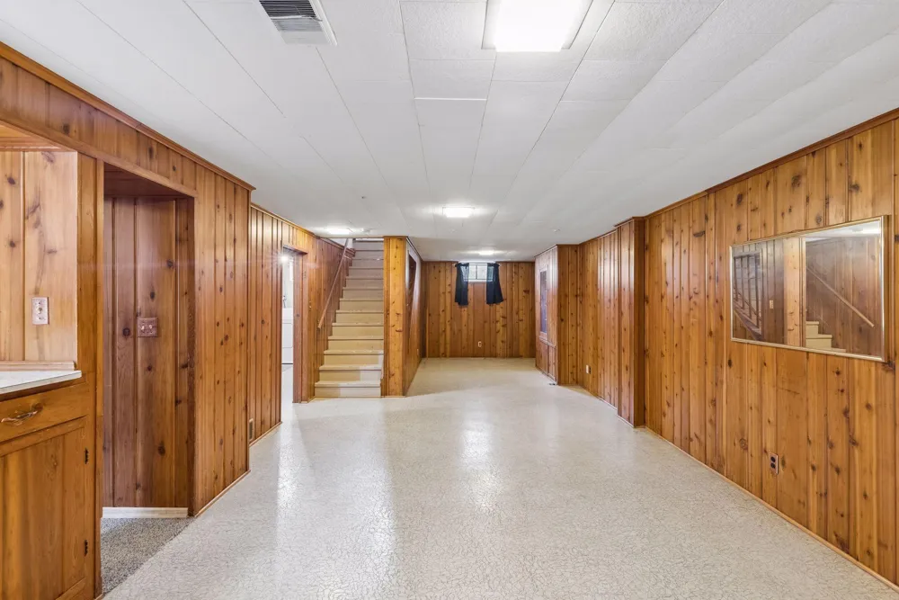 157 Poplar Street W South Saint Paul, MN 55075