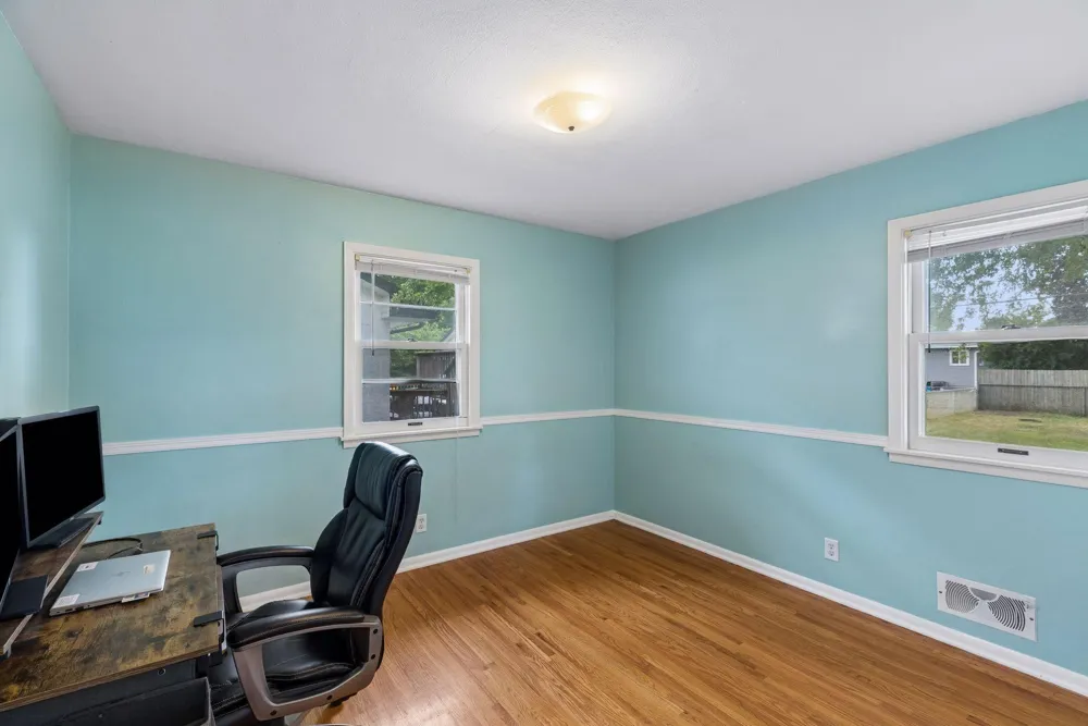 157 Poplar Street W South Saint Paul, MN 55075