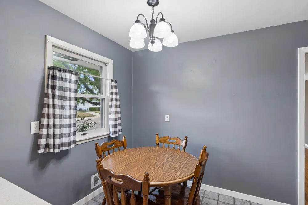 157 Poplar Street W South Saint Paul, MN 55075