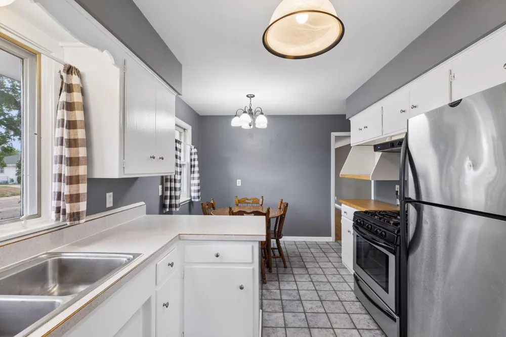 157 Poplar Street W South Saint Paul, MN 55075