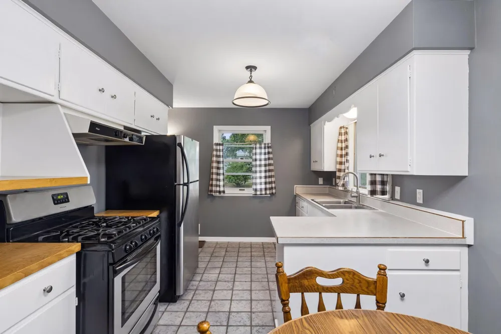 157 Poplar Street W South Saint Paul, MN 55075