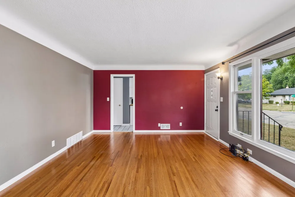 157 Poplar Street W South Saint Paul, MN 55075