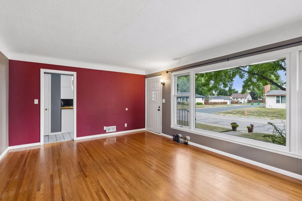 157 Poplar Street W South Saint Paul, MN 55075