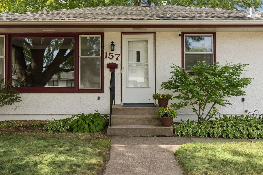 157 Poplar Street W South Saint Paul, MN 55075