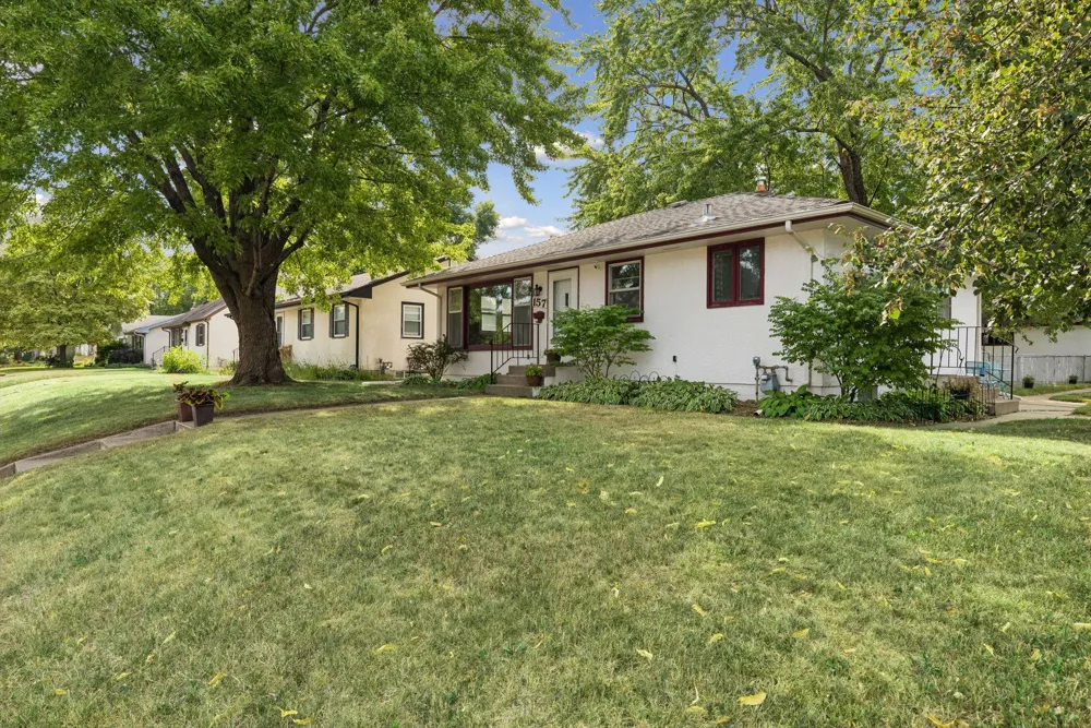 157 Poplar Street W South Saint Paul, MN 55075