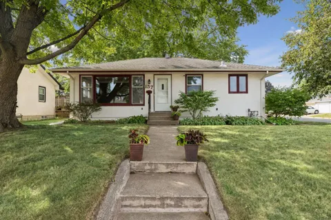 157 Poplar Street W