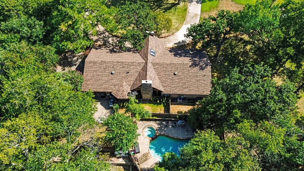 135 Creekside Drive Double Oak, TX 75077