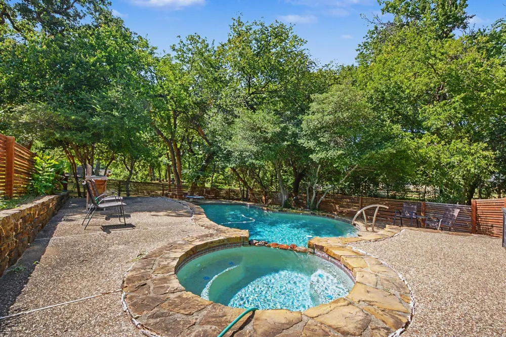 135 Creekside Drive Double Oak, TX 75077