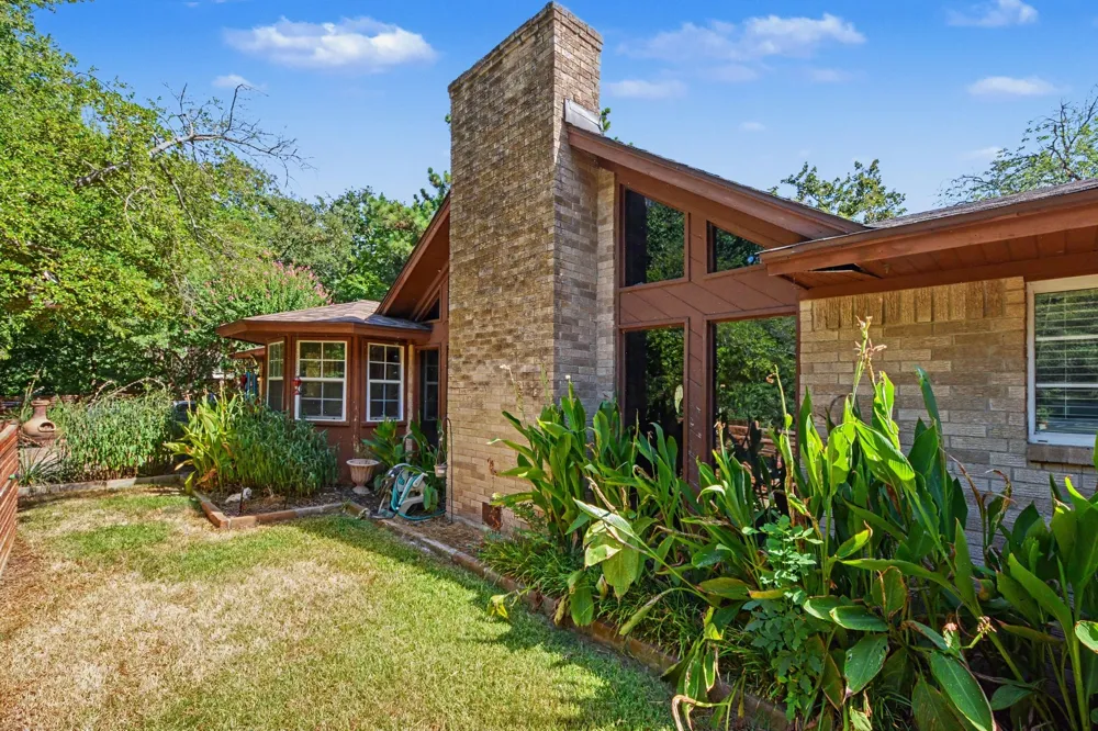 135 Creekside Drive Double Oak, TX 75077