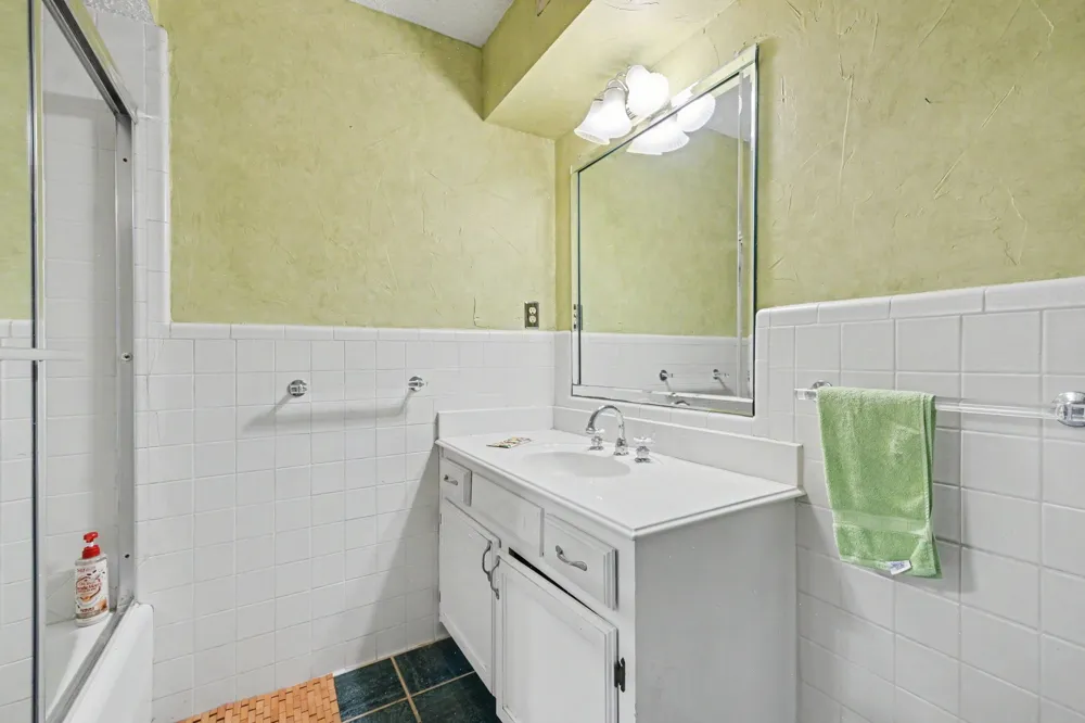 135 Creekside Drive Double Oak, TX 75077