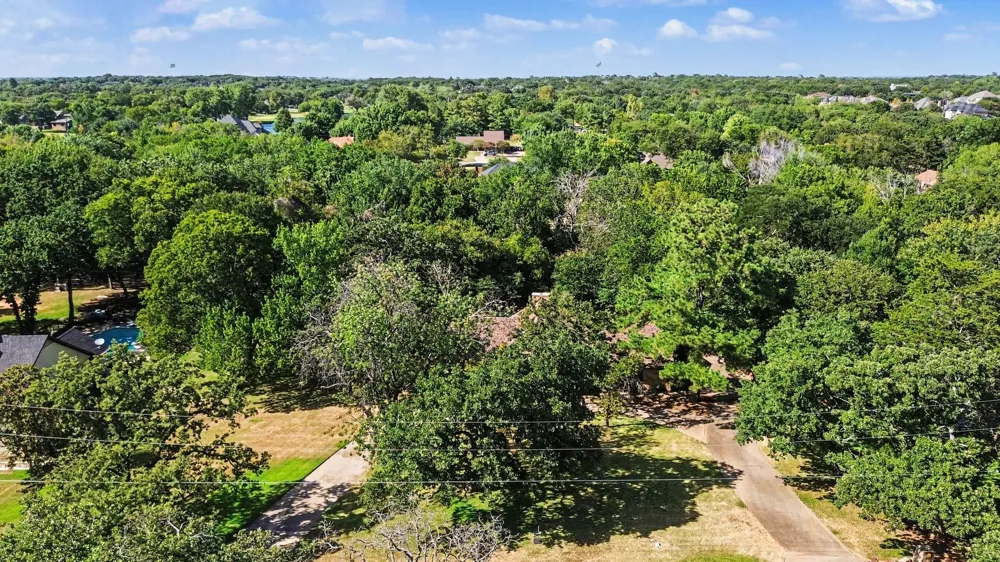 135 Creekside Drive Double Oak, TX 75077