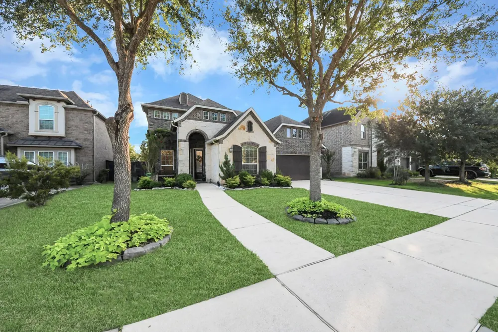 818 Butterfly Garden Trail Richmond, TX 77406