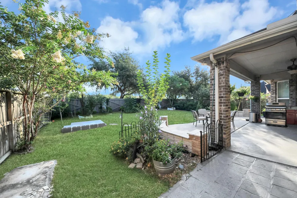 818 Butterfly Garden Trail Richmond, TX 77406