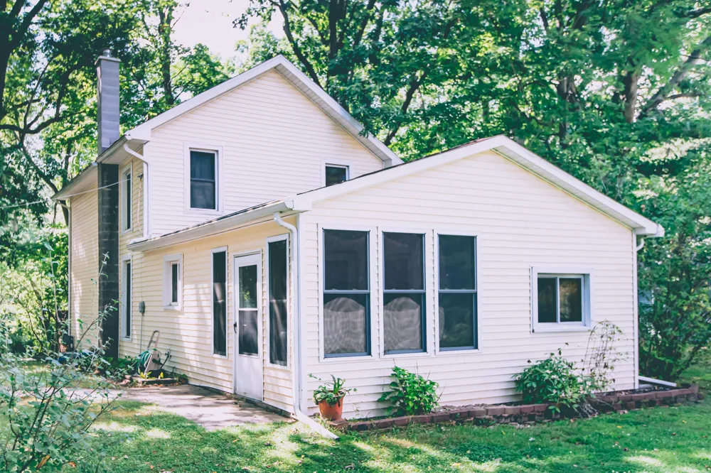 307 Railroad Street Leslie, MI 49251