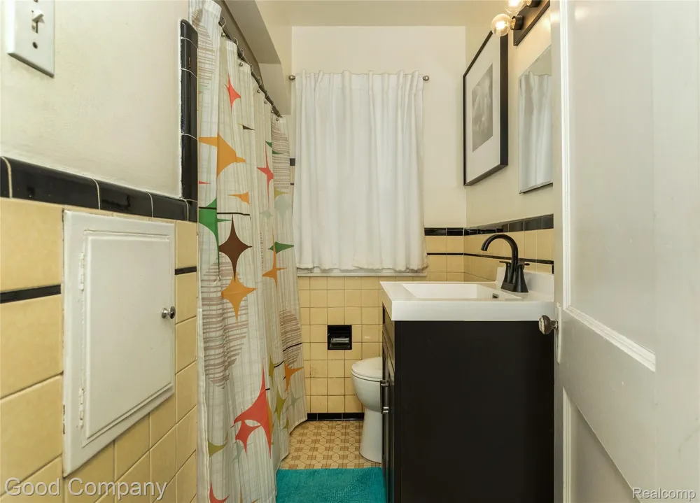 330 E Webster Street Ferndale City, MI 48220