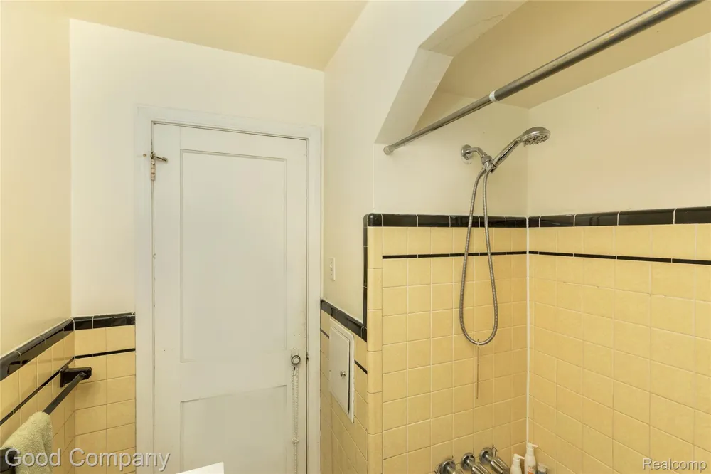 330 E Webster Street Ferndale City, MI 48220