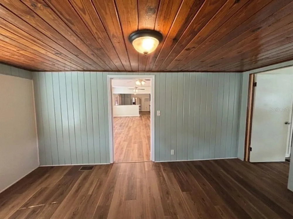 320 W BULLARD AVENUE Lake Wales, FL 33853