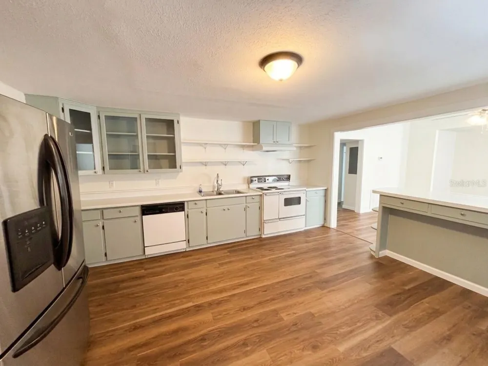 320 W BULLARD AVENUE Lake Wales, FL 33853