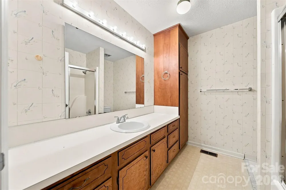1330 5th Street NE #102 Hickory, NC 28601