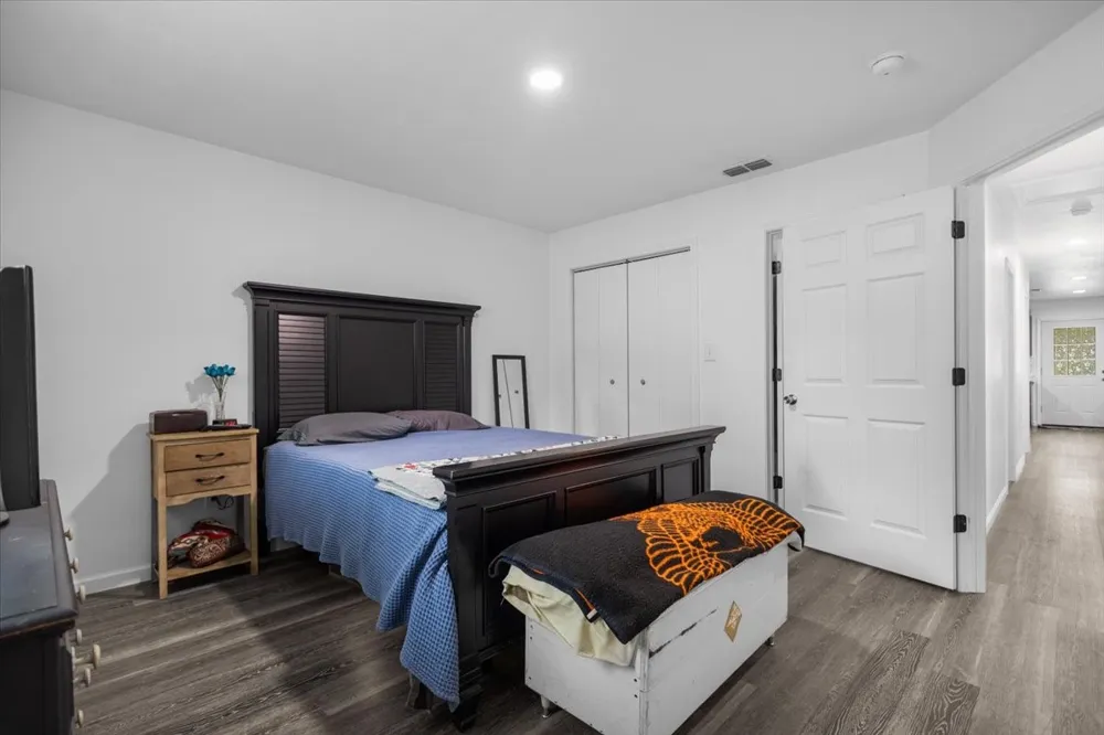 215 HULL STREET Gladewater, TX 75647