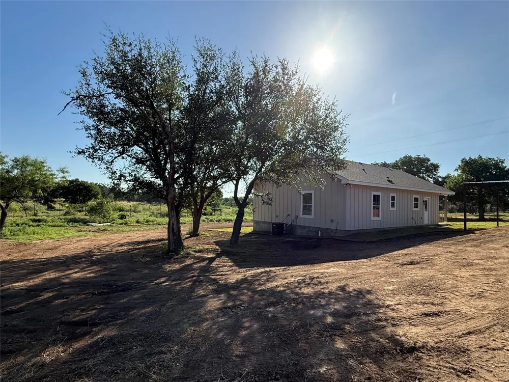 1882 County Road 1154 Lampasas, TX 76550