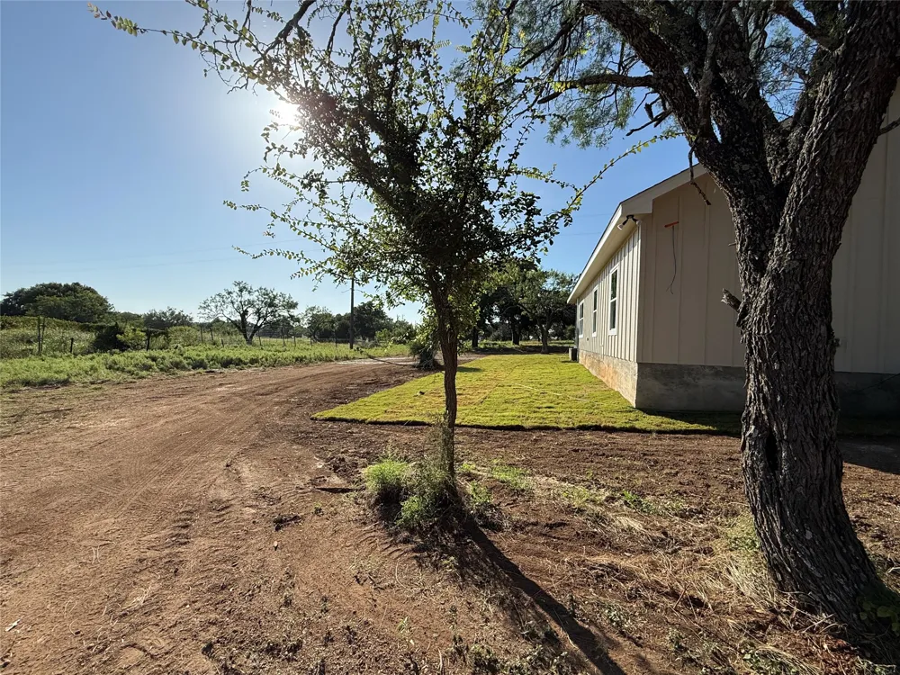 1882 County Road 1154 Lampasas, TX 76550
