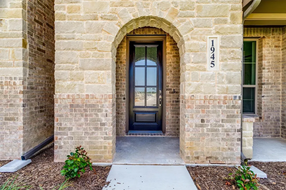 1533 Homeplace Circle Mansfield, TX 76063