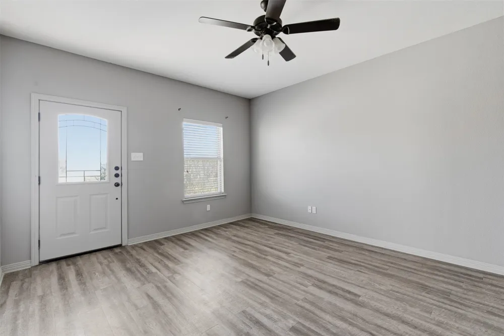 101 W Capps Street #D Rio Vista, TX 76093