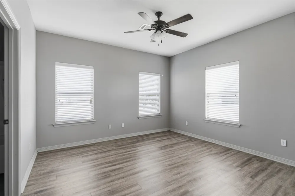 101 W Capps Street #D Rio Vista, TX 76093