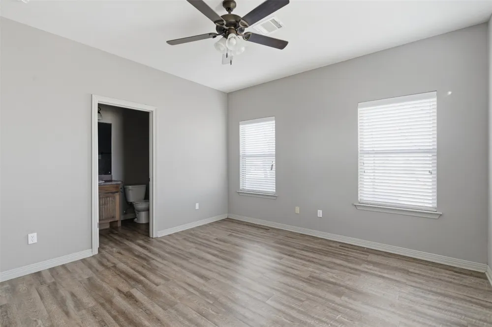 101 W Capps Street #D Rio Vista, TX 76093