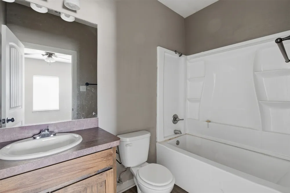 101 W Capps Street #D Rio Vista, TX 76093