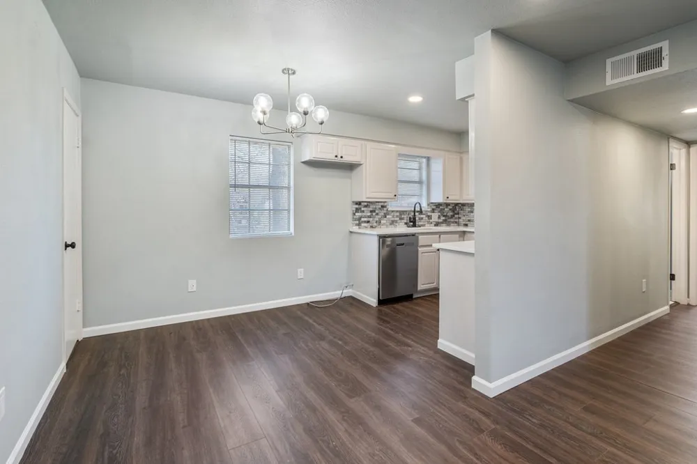 208 Coleman Street Mabank, TX 75147