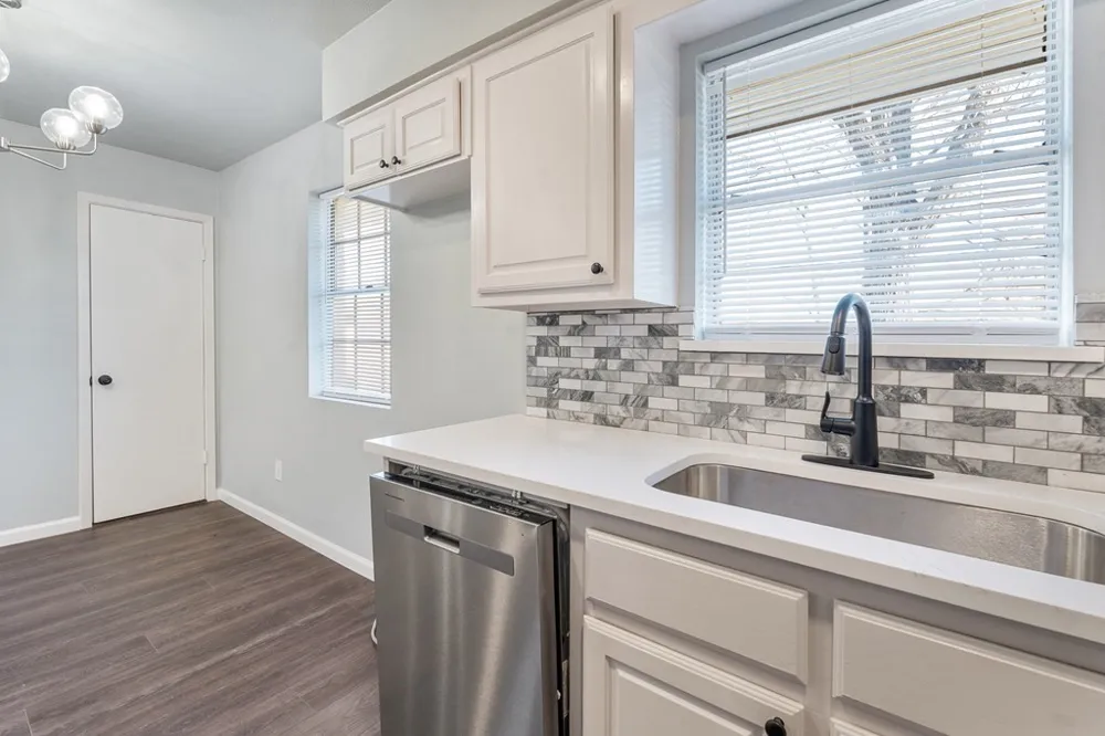 208 Coleman Street Mabank, TX 75147