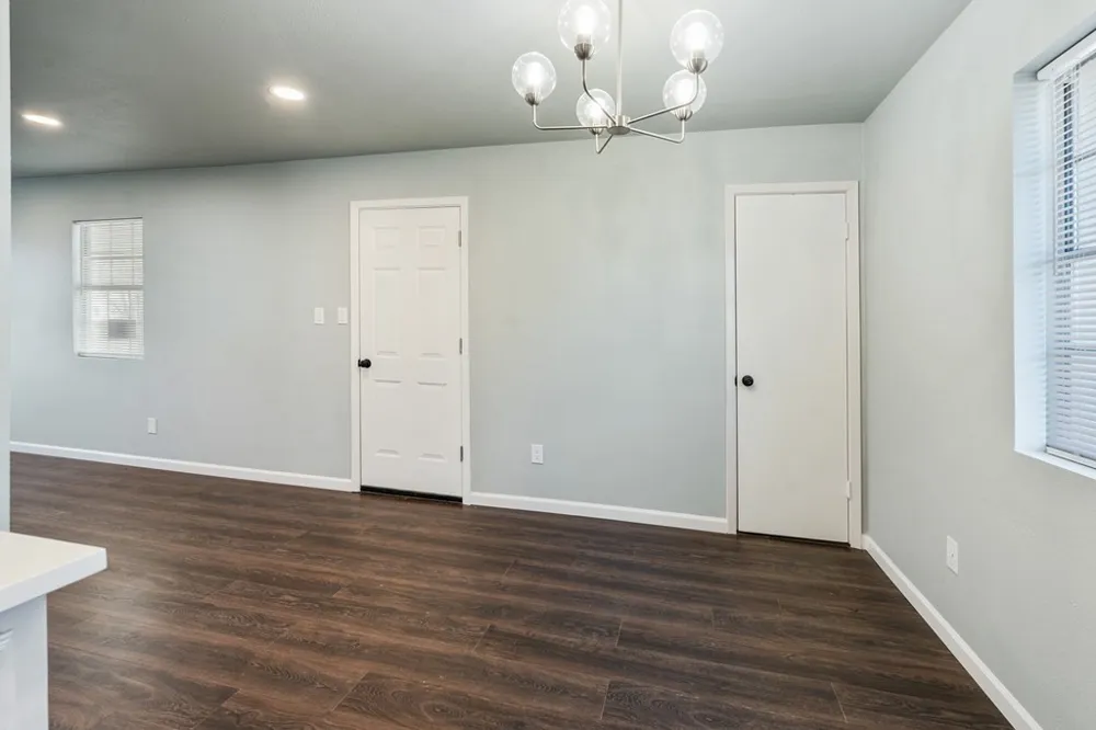 208 Coleman Street Mabank, TX 75147