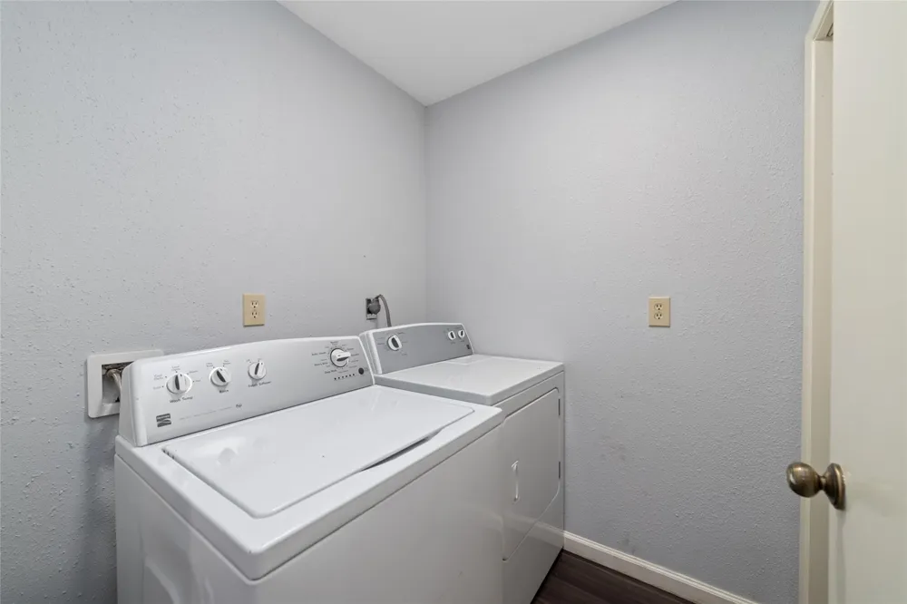 6611 Grandvale Drive Houston, TX 77072