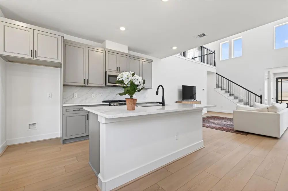 702 Sonfield Drive Stafford, TX 77477