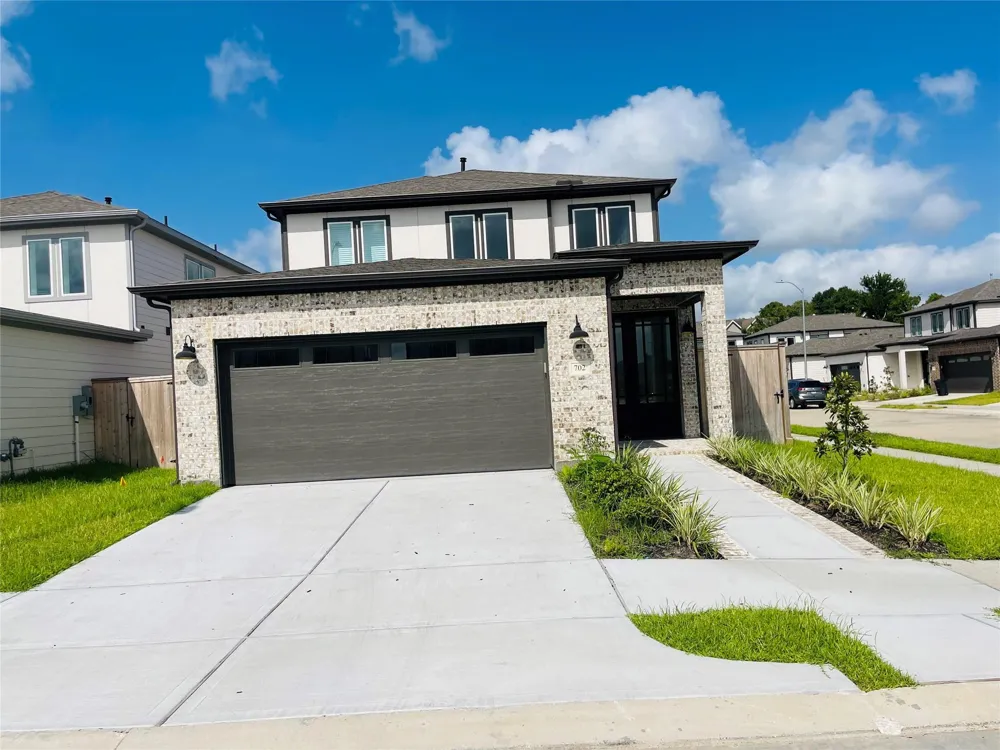 702 Sonfield Drive Stafford, TX 77477