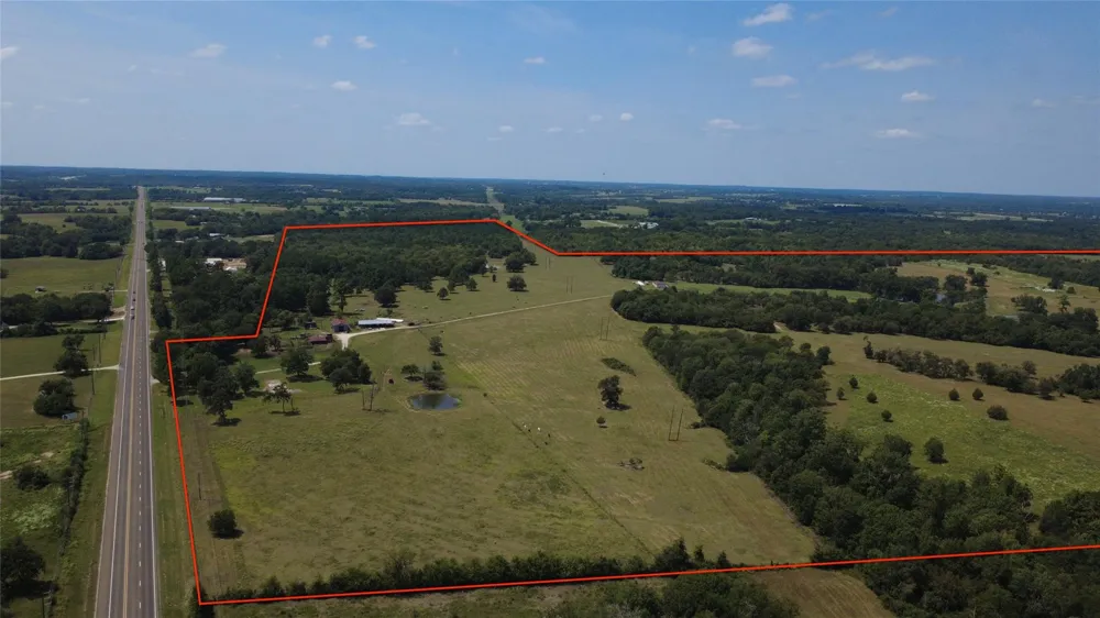 18121 Highway 105 E Plantersville, TX 77363