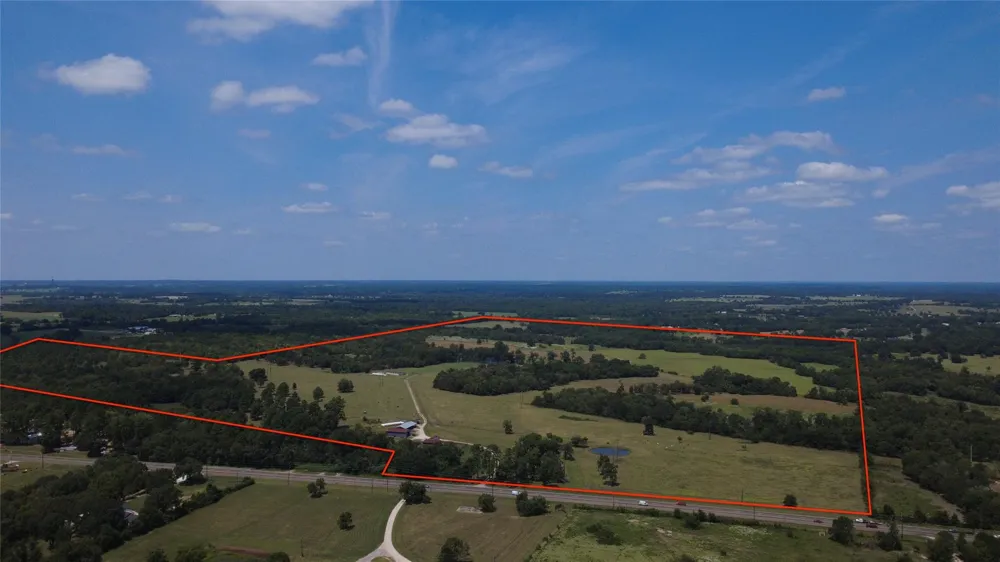 18121 Highway 105 E Plantersville, TX 77363