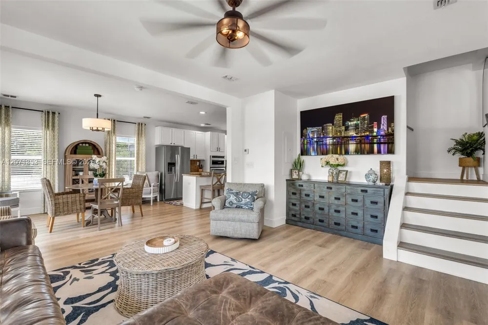 21 Mockingbird Rd Key Largo, FL 33037