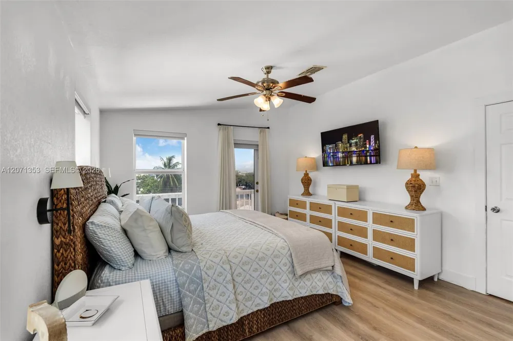 21 Mockingbird Rd Key Largo, FL 33037